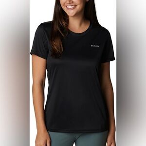 Columbia Women's Short Sleeve Tee in Black